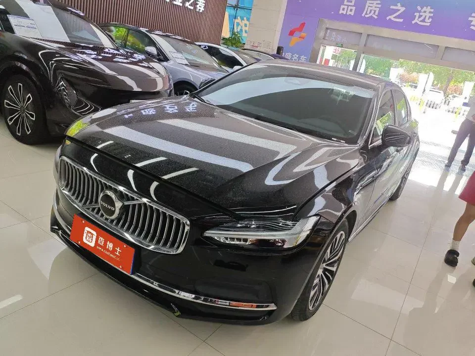 Volvo S90