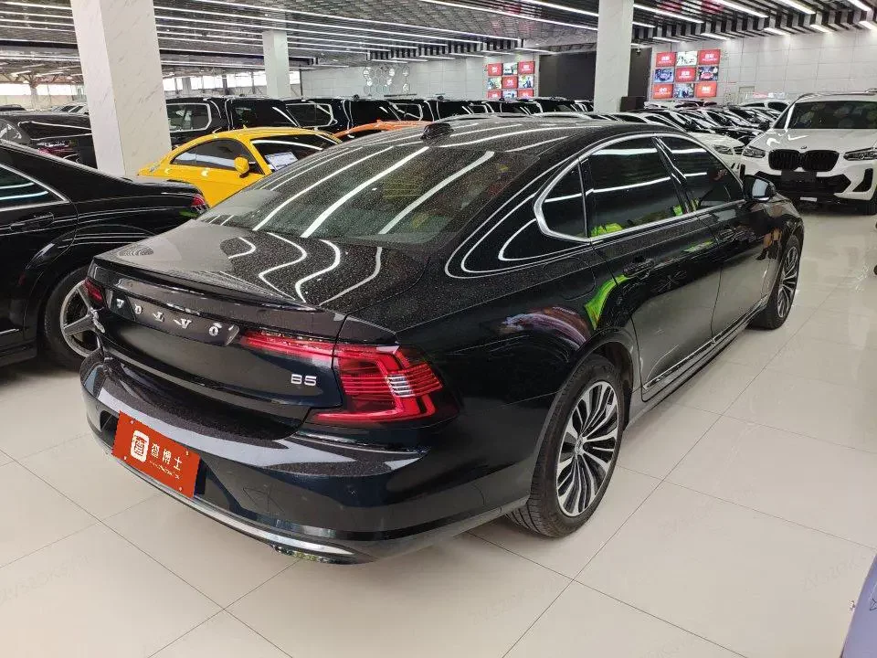 Volvo S90