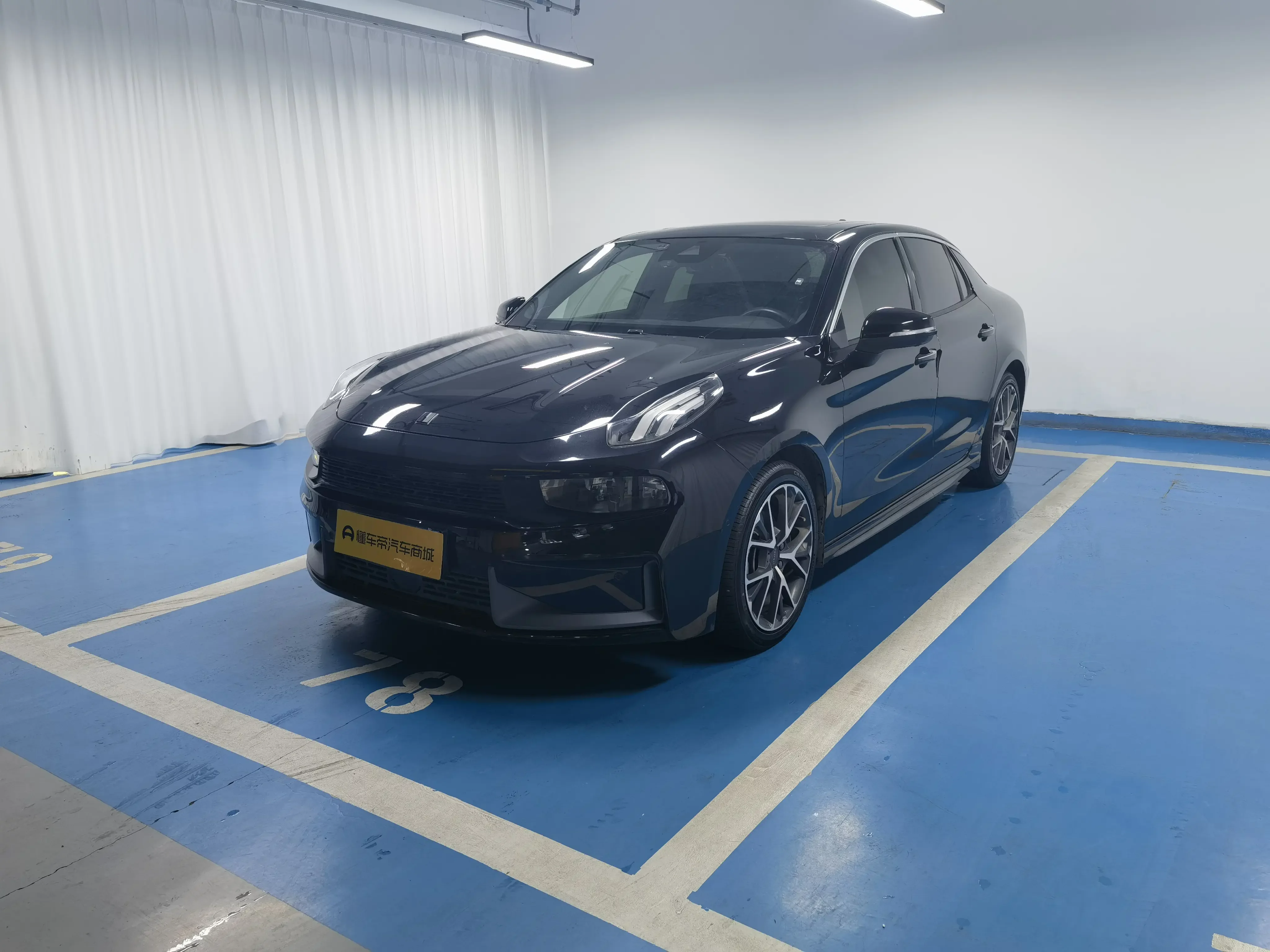 Lynk & Co 03