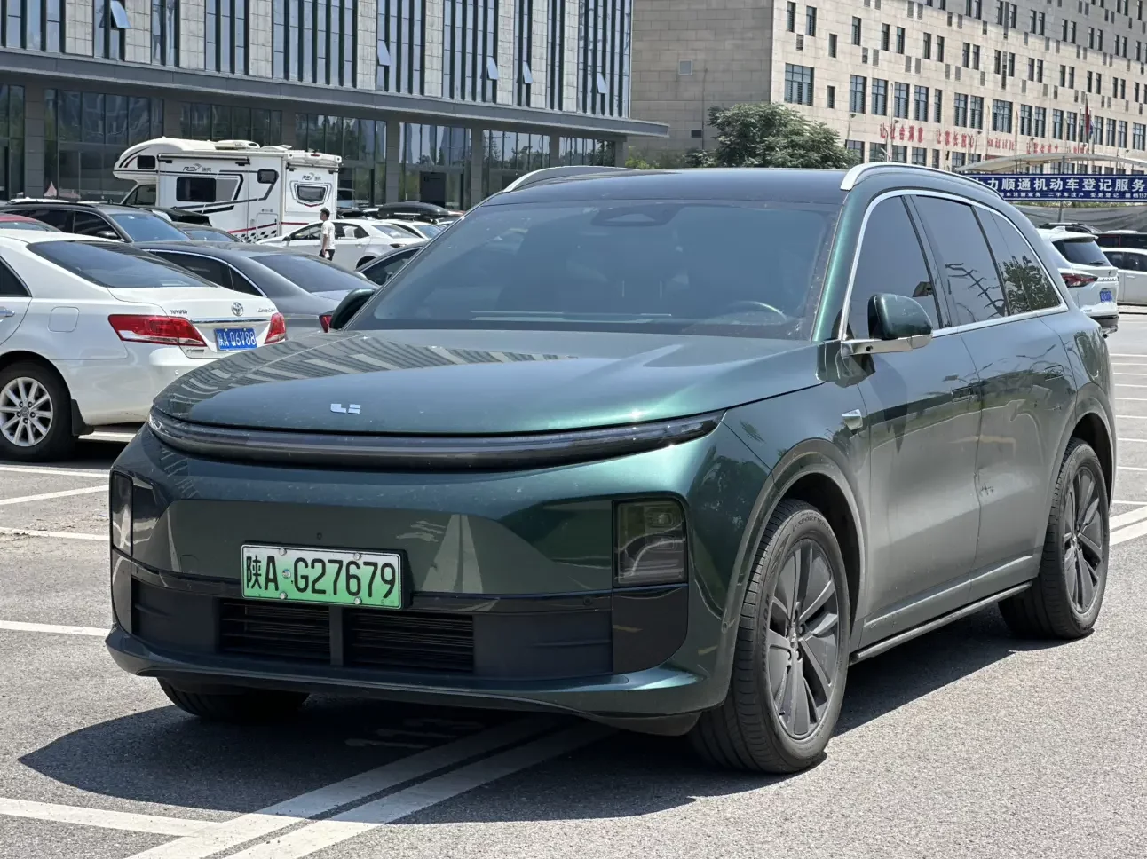 Li L6 (Ideal L6)  из Китая