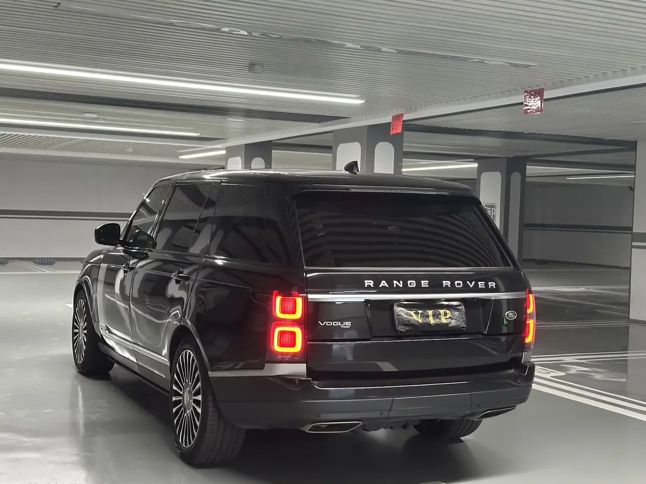 Land Rover range rover