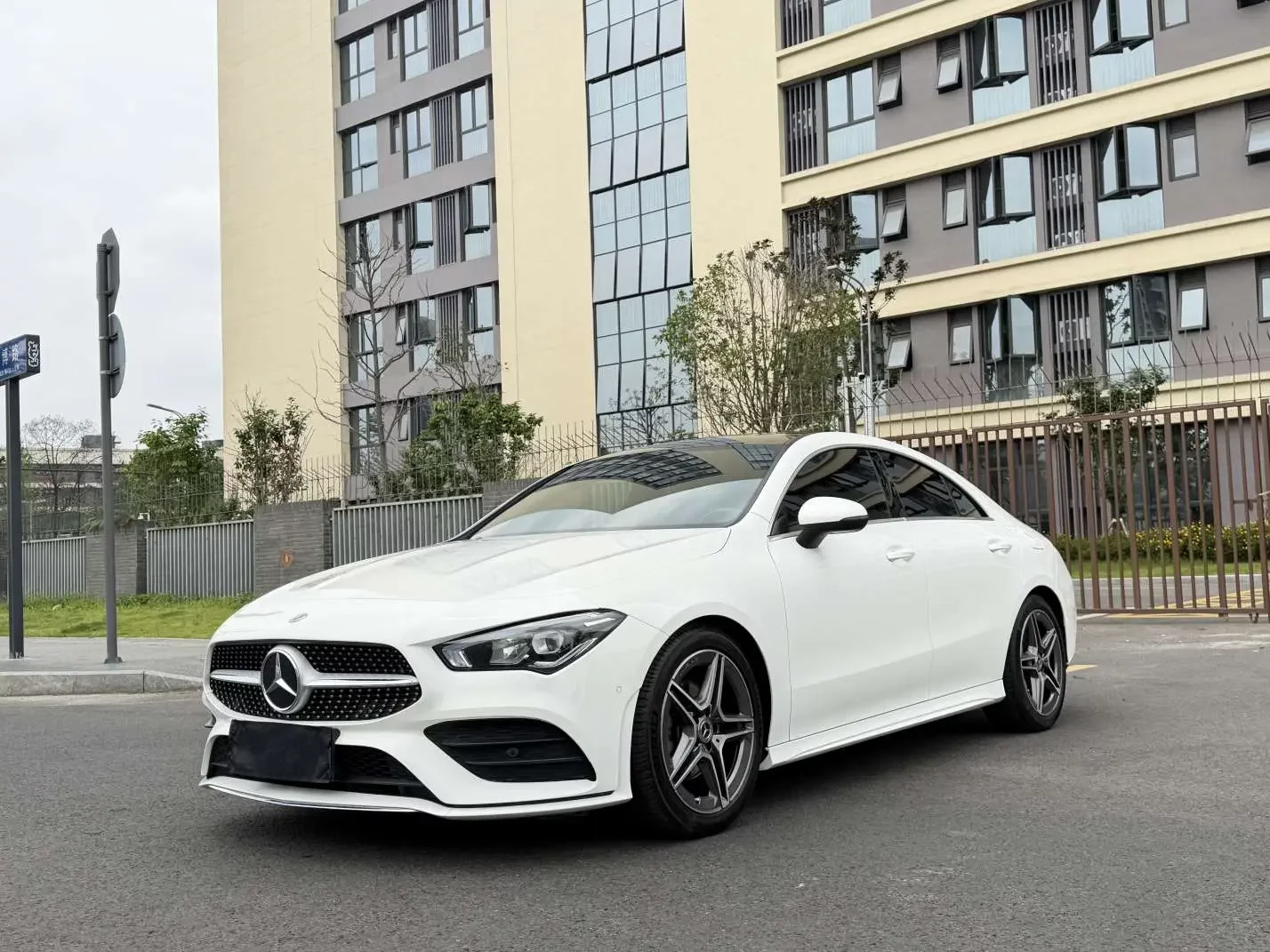 Mercedes-Benz CLA (Imported)  из Китая