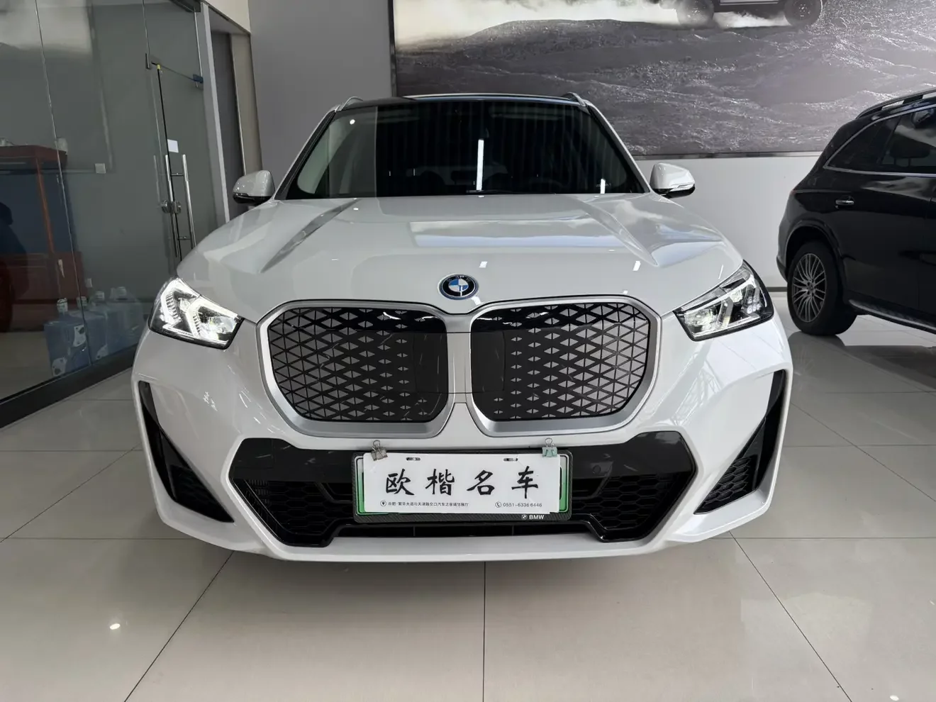 BMW iX1