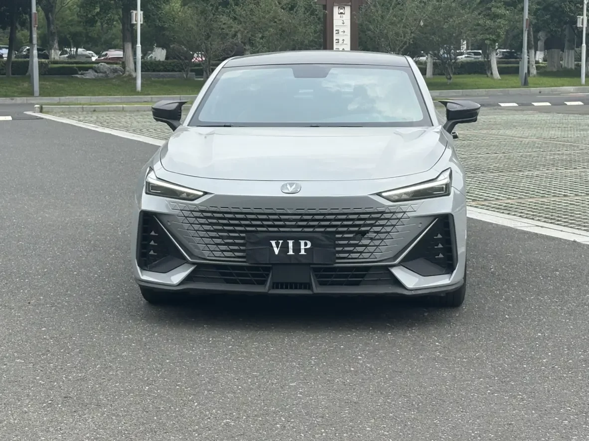 Changan UNI-V  из Китая