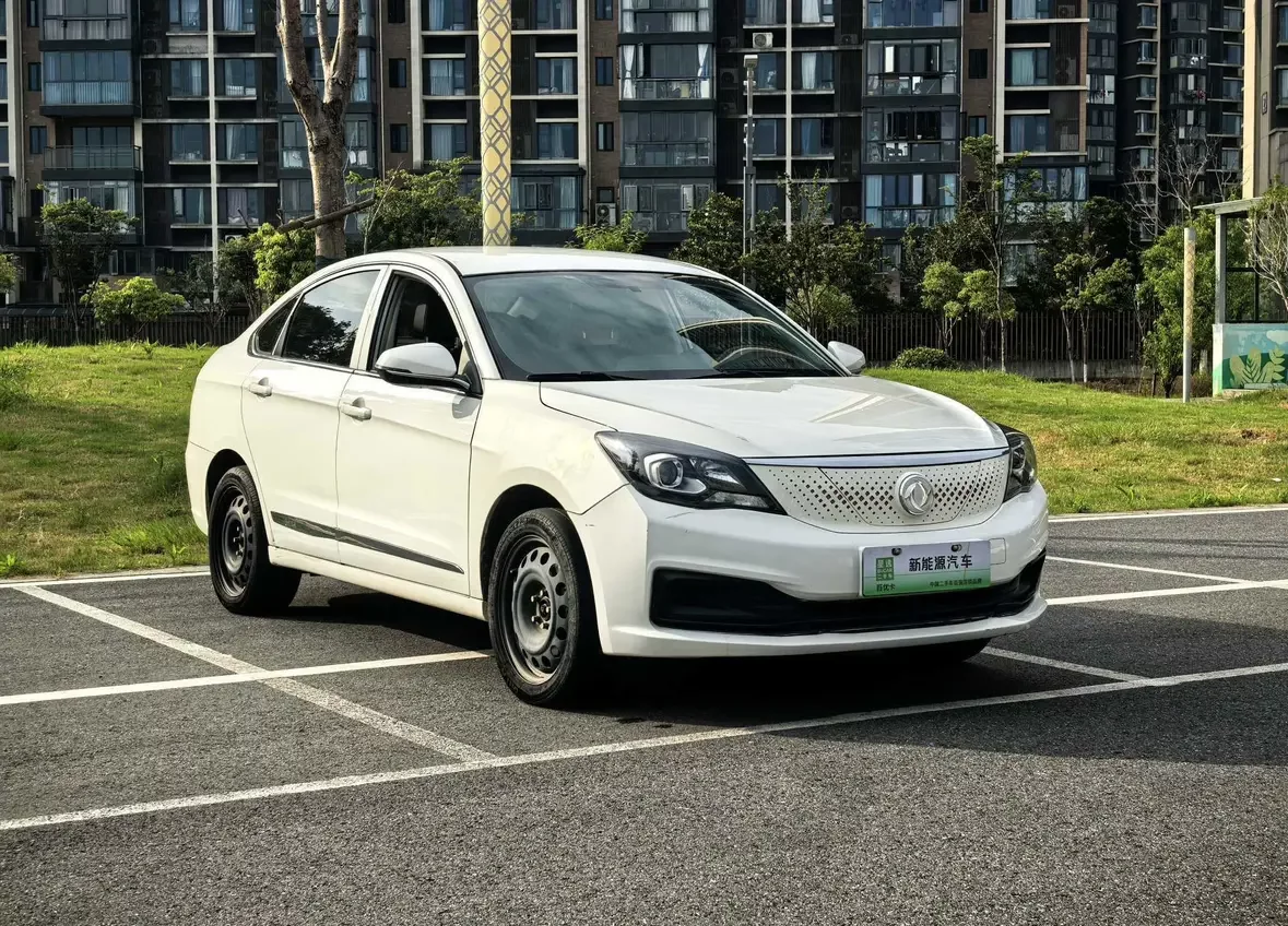 Dongfeng Fengshen E70