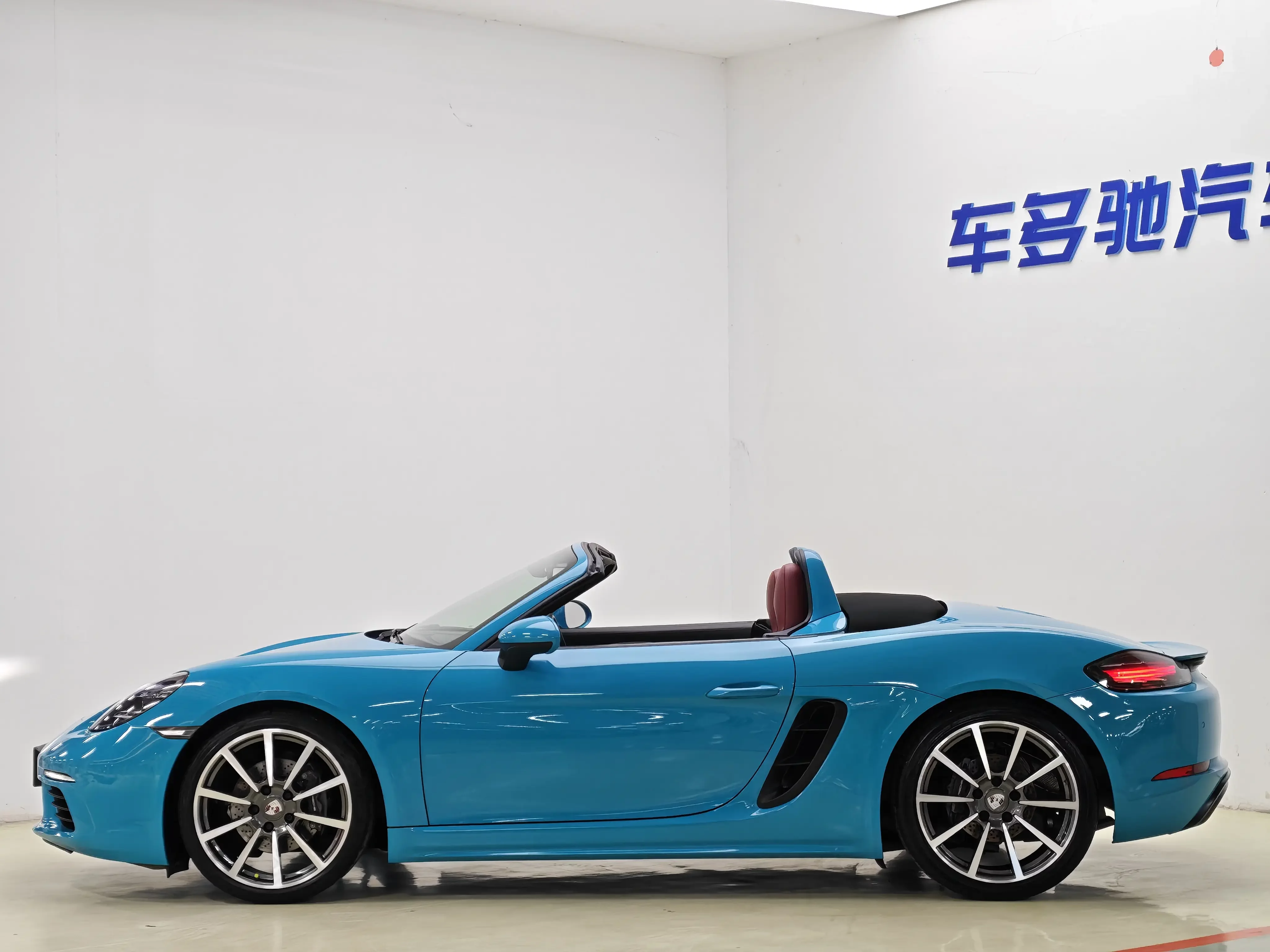 Porsche 718