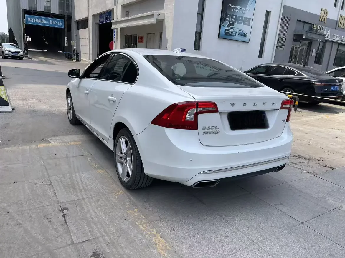 Volvo S60