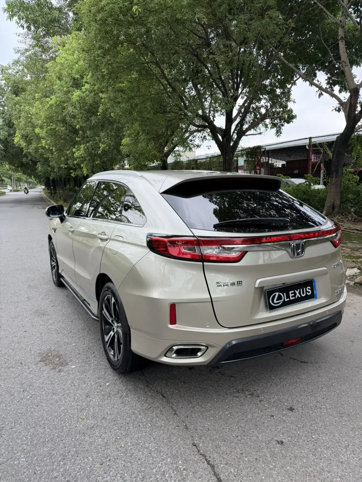 Honda UR-V