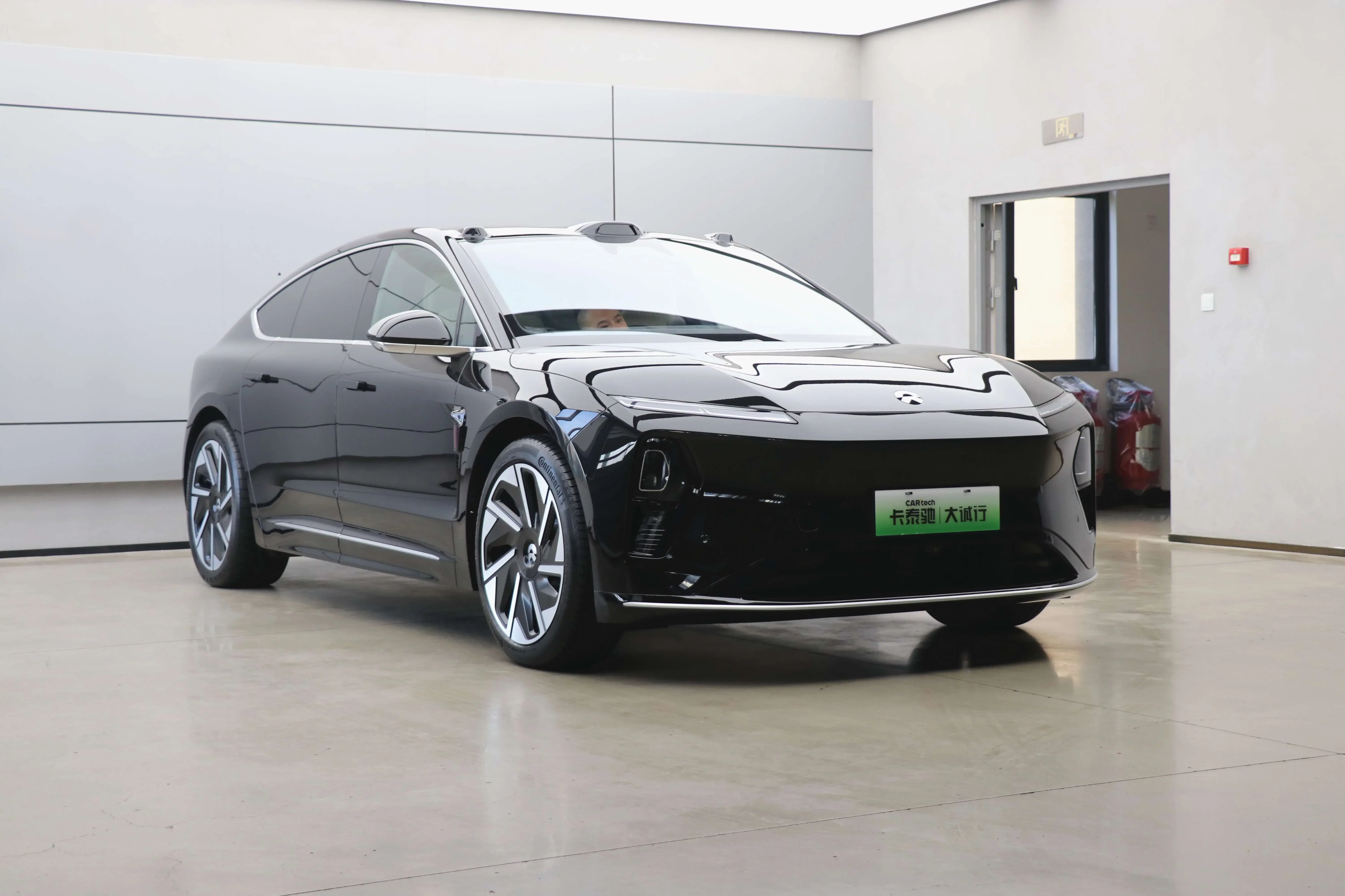 NIO ET9