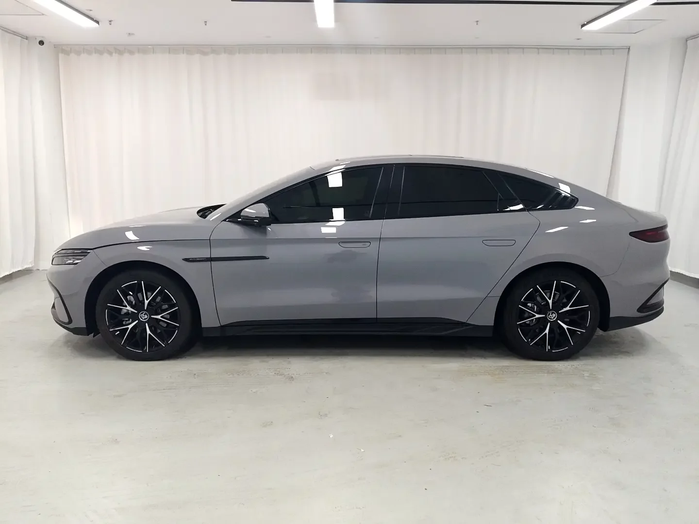 BYD Han EV