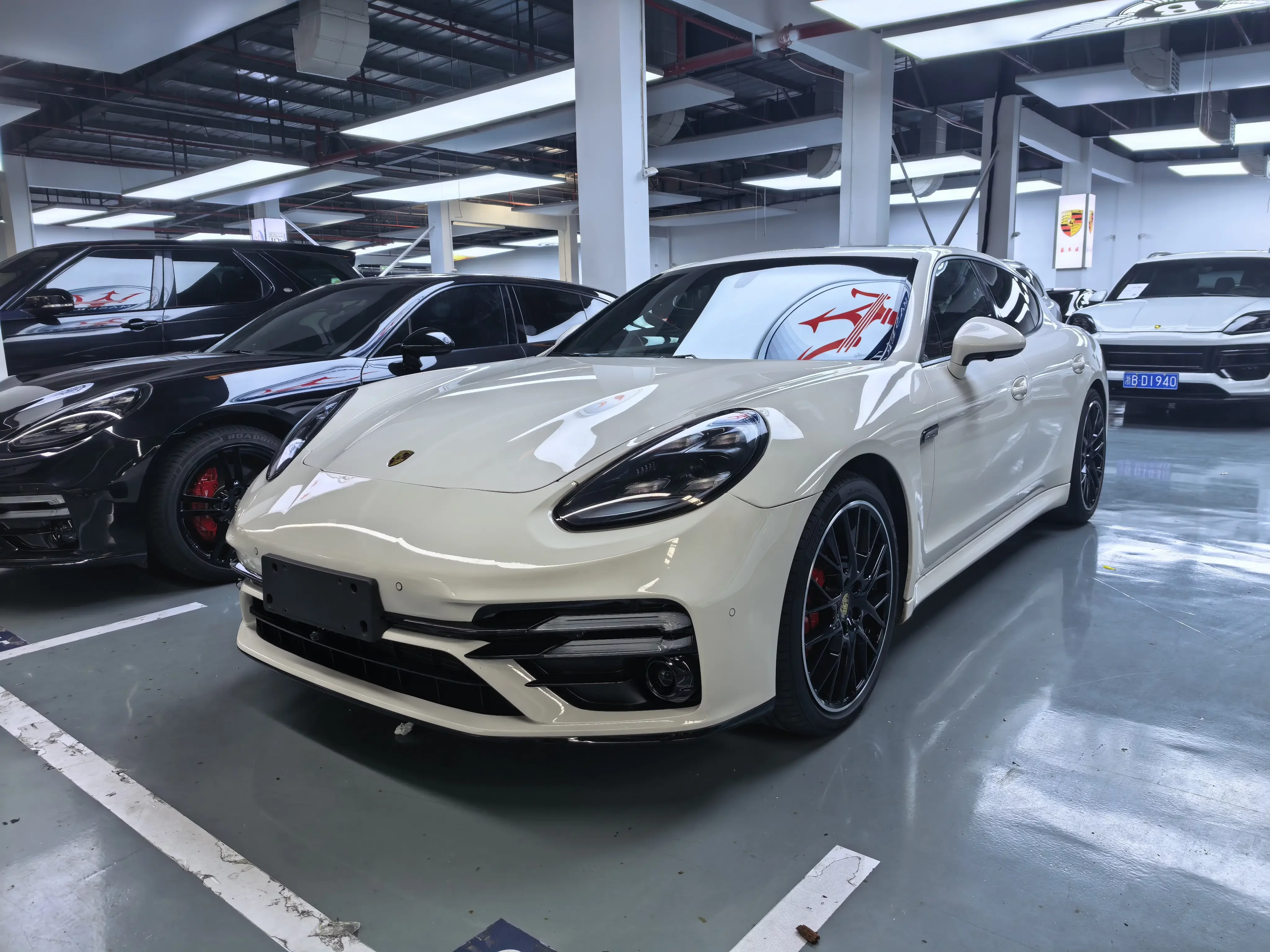 Porsche Panamera  из Китая
