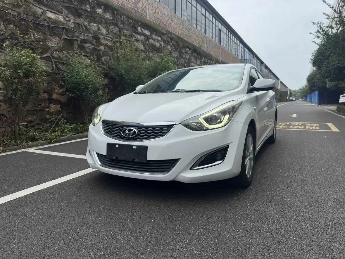 Hyundai Elantra
