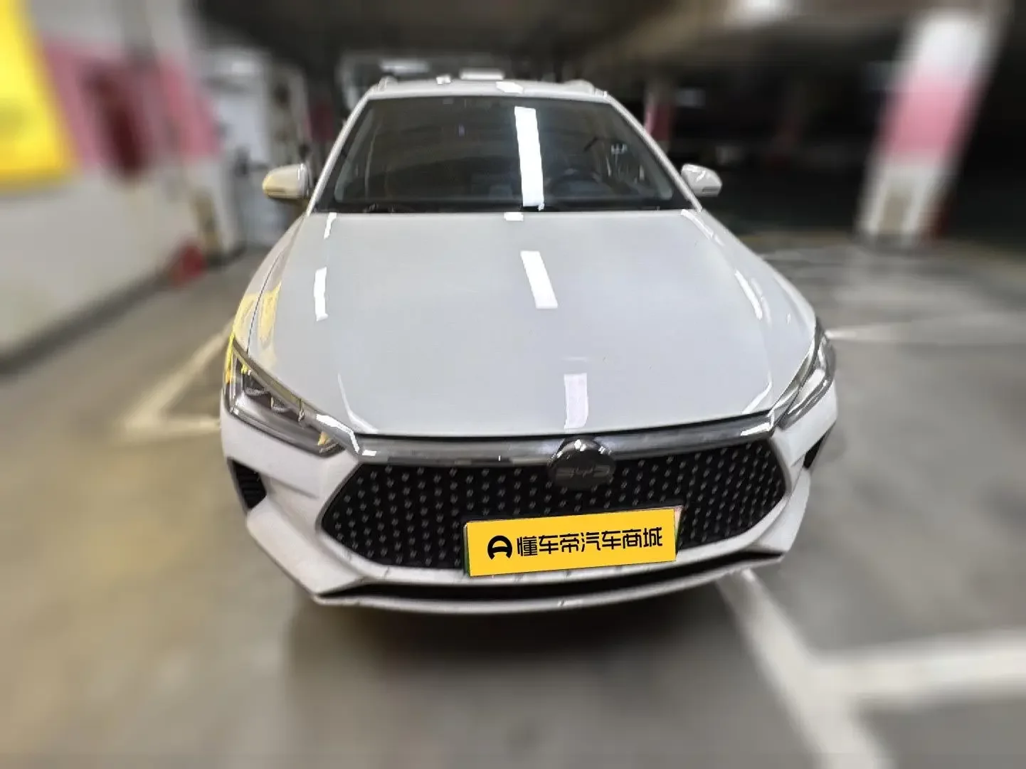 BYD e2