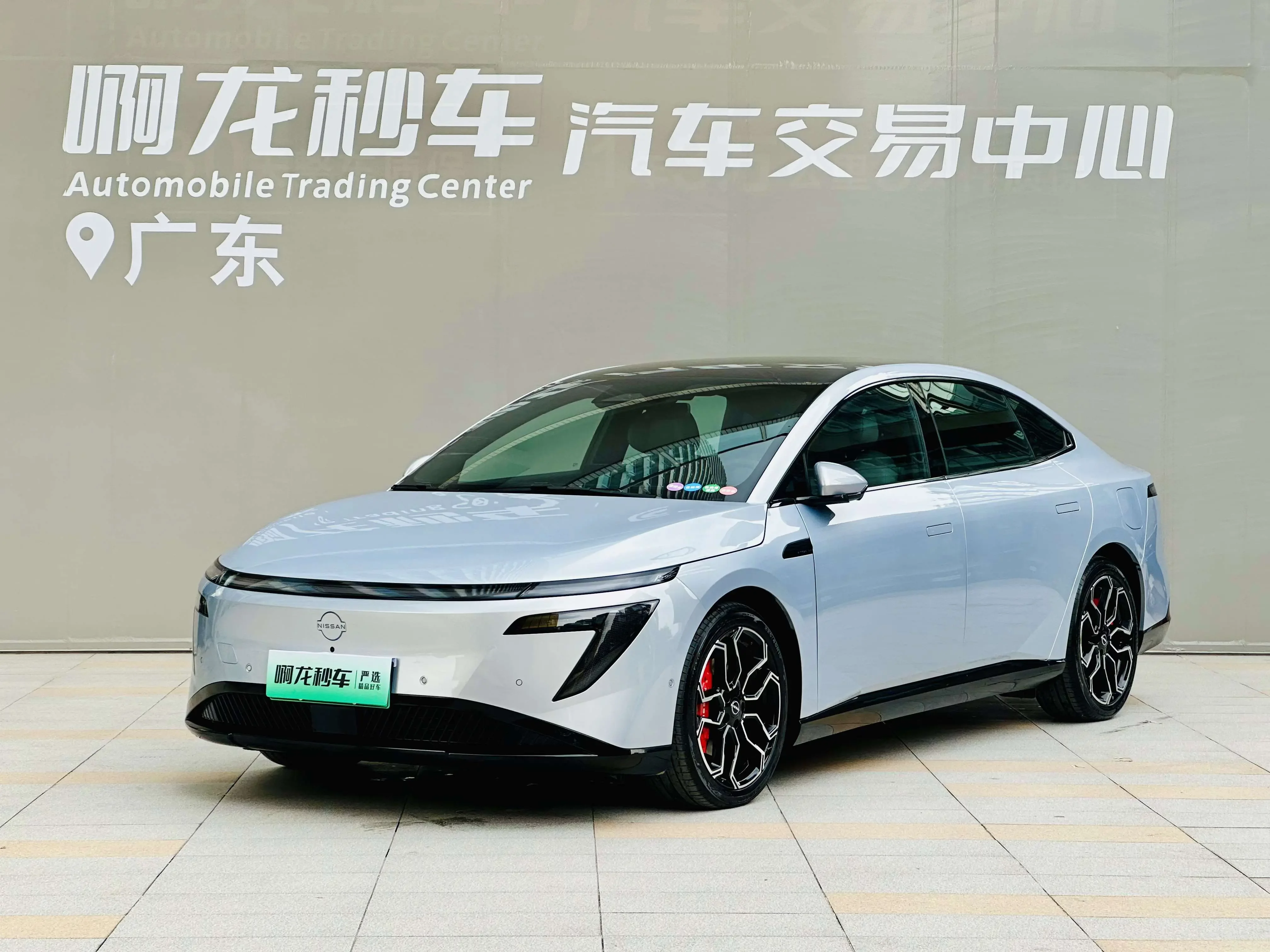 Nissan N7  из Китая
