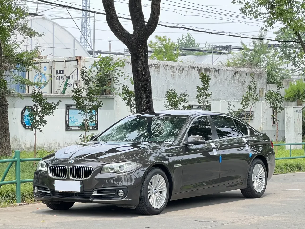 BMW 5 Series  из Китая