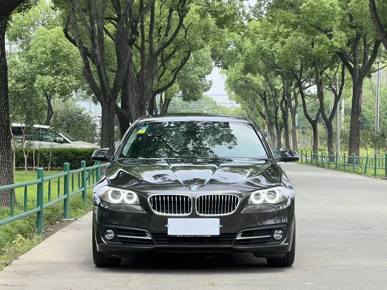 BMW 5 Series  из Китая