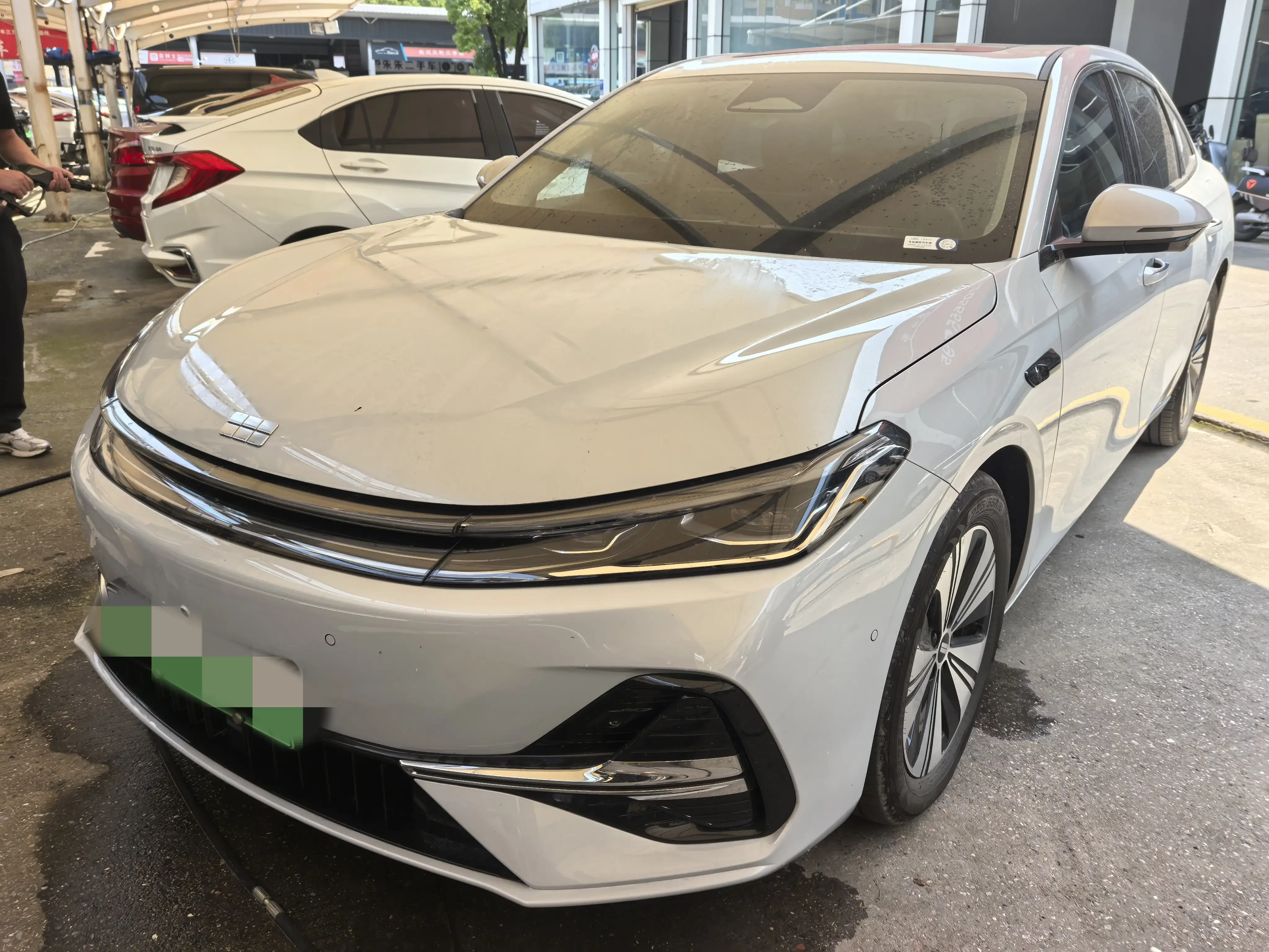 Geely Galaxy A7 EM