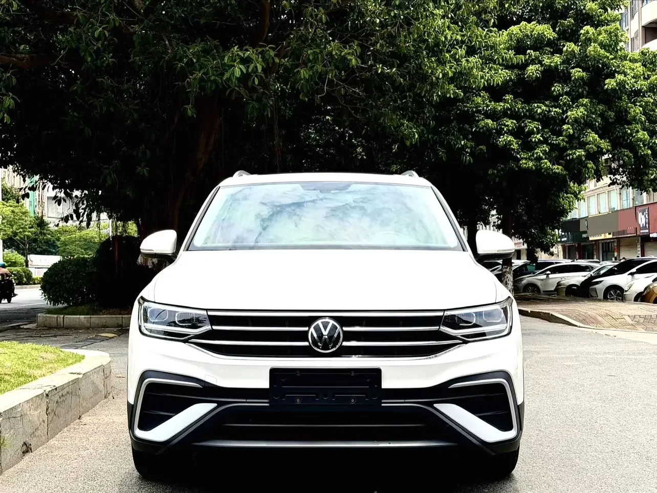 Volkswagen Tiguan L
