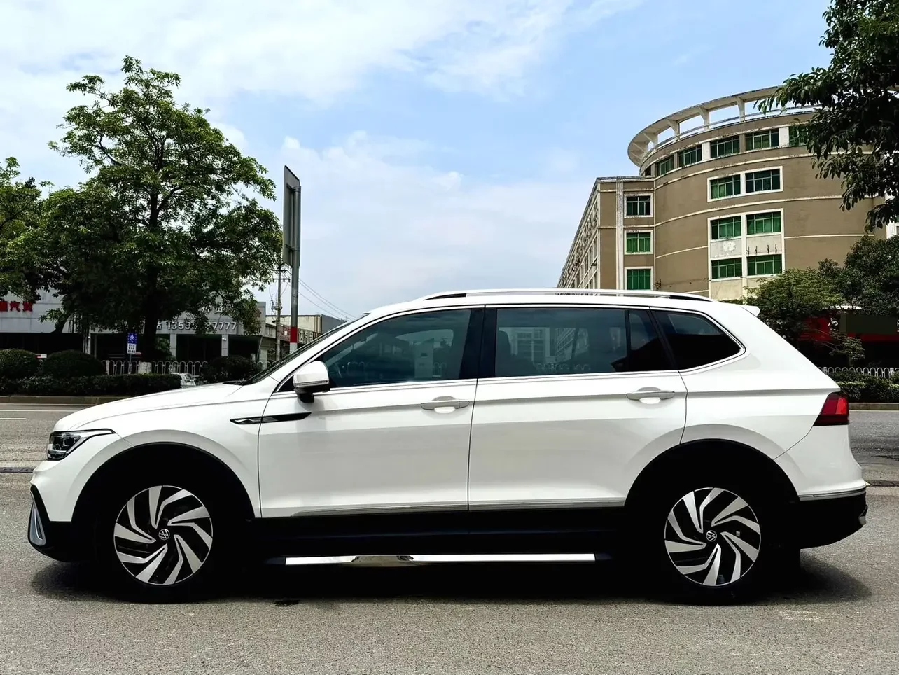 Volkswagen Tiguan L