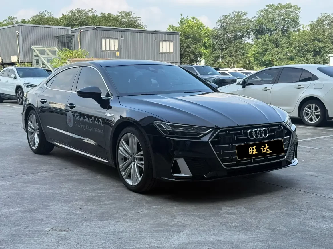 Audi A7L