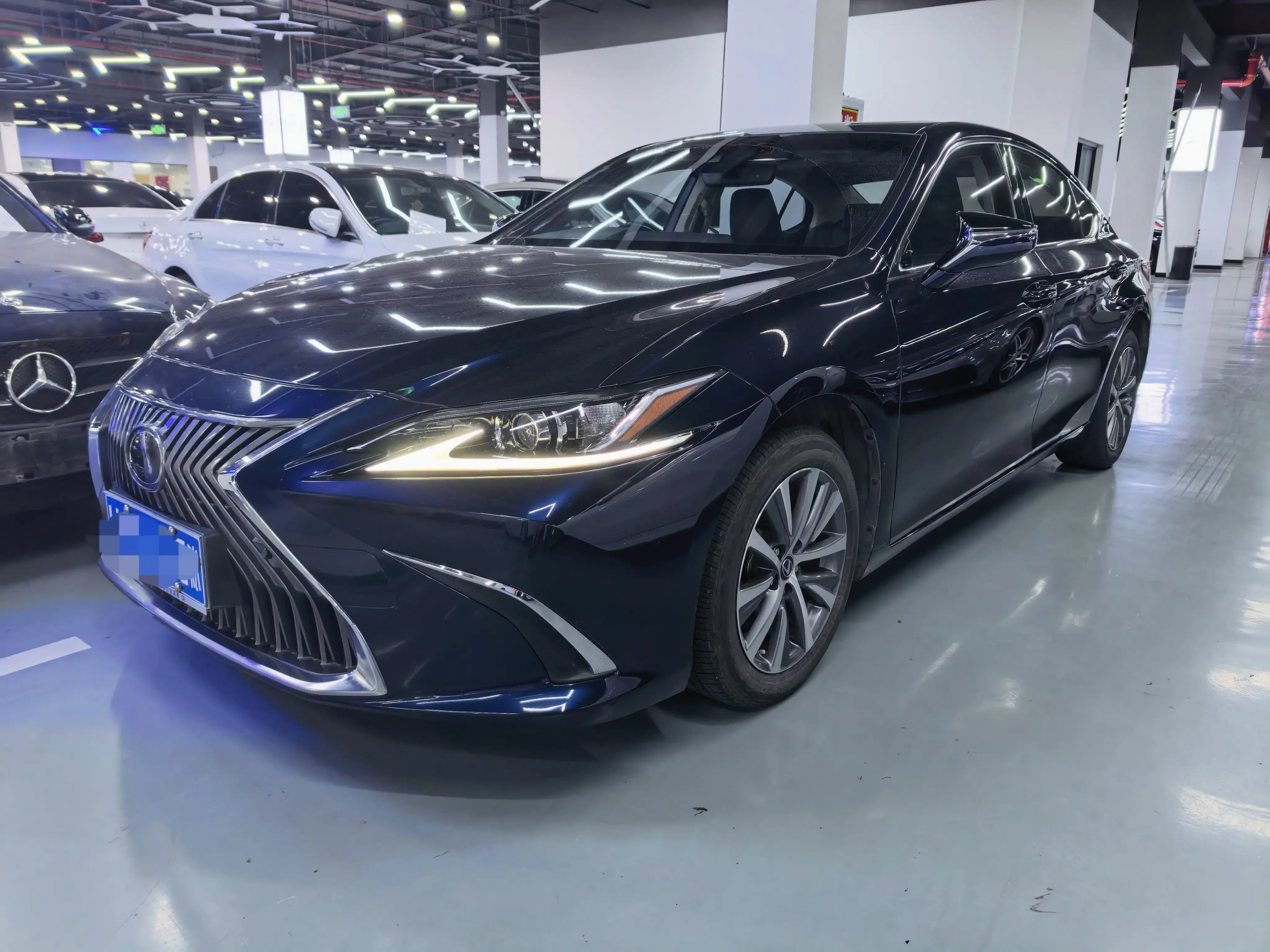 Lexus ES