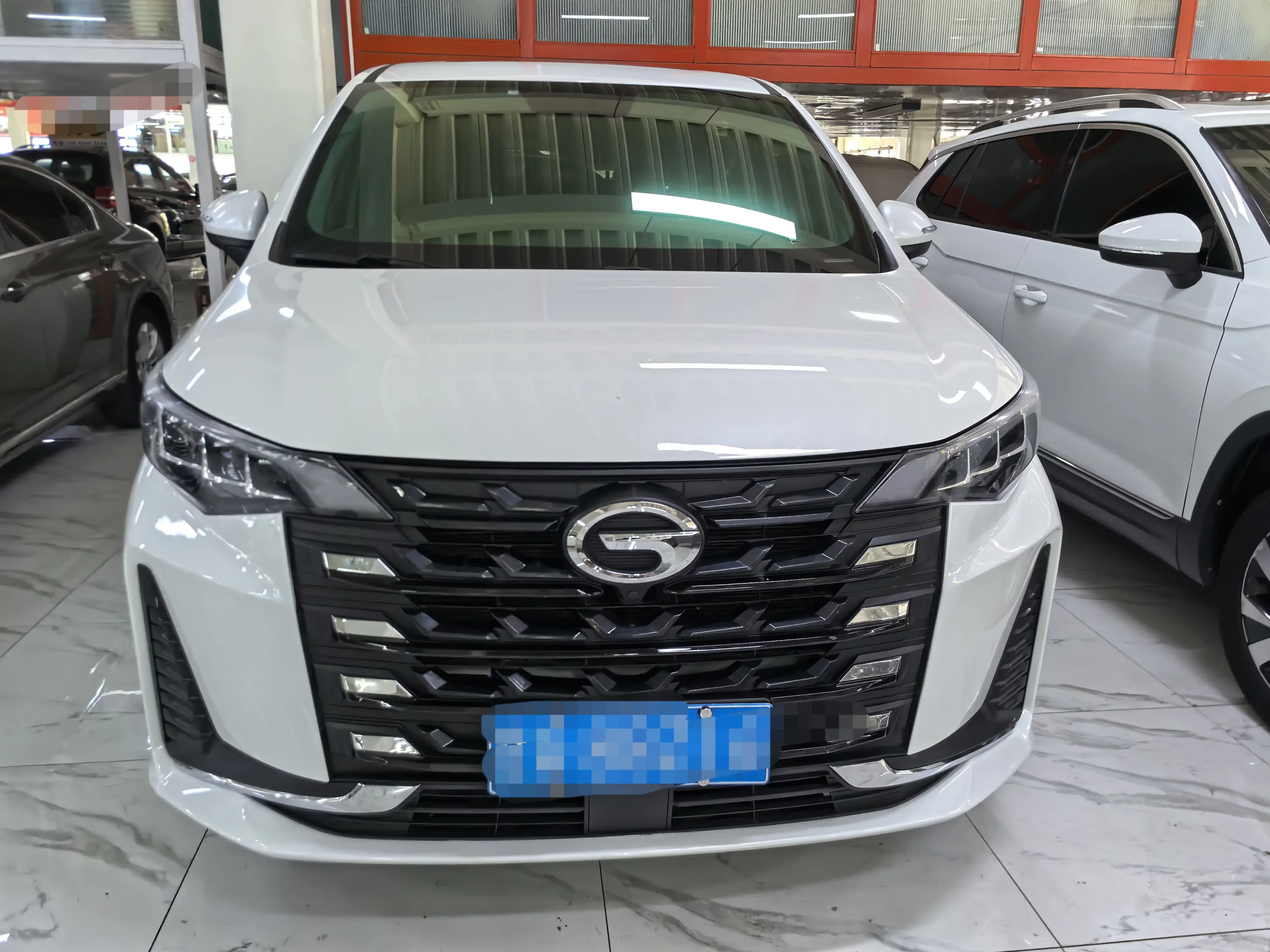 GAC Trumpchi M6  из Китая