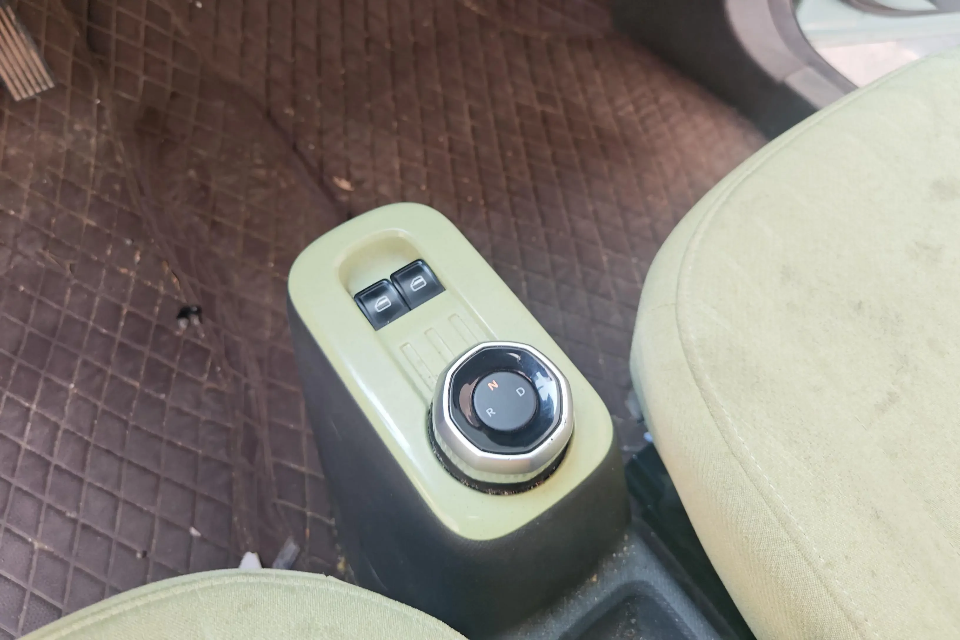 Geely panda