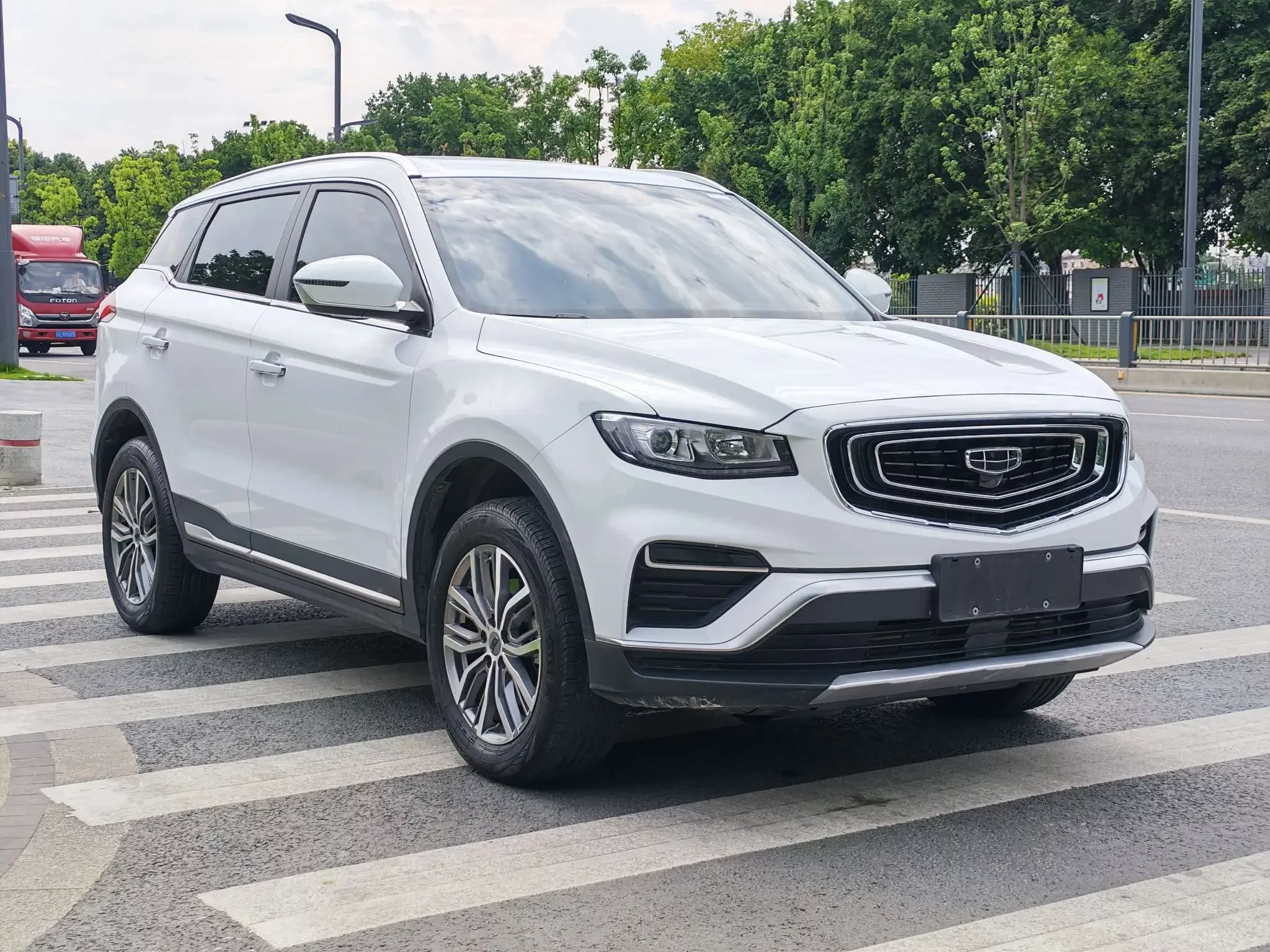 Geely Atlas