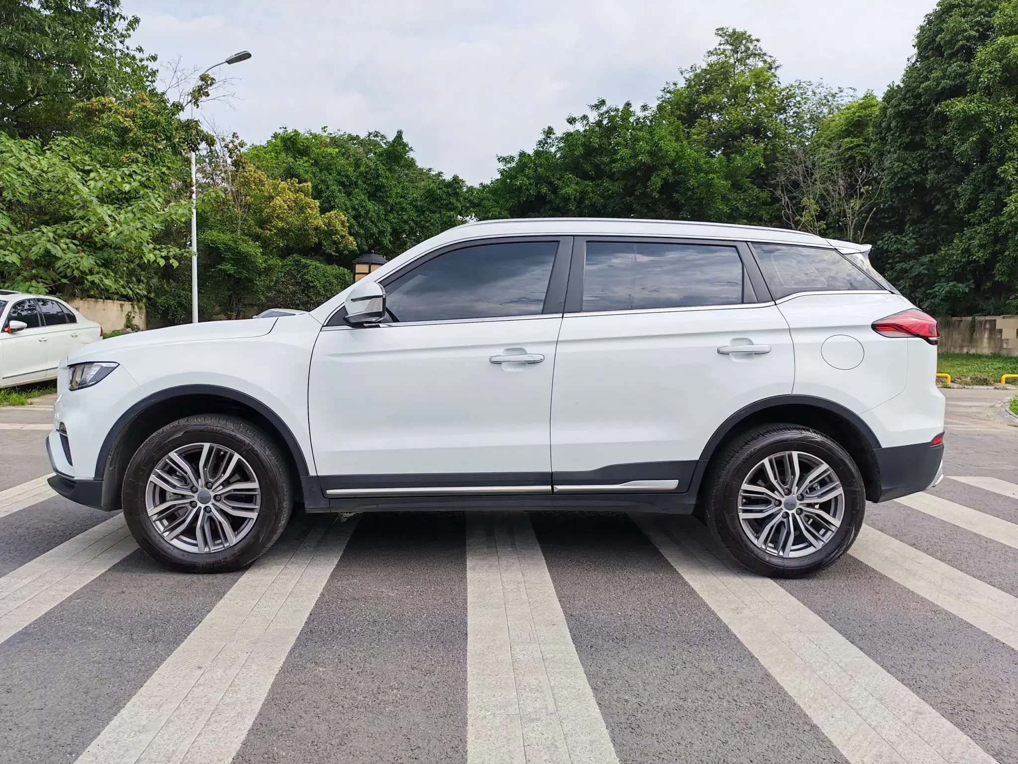 Geely Atlas