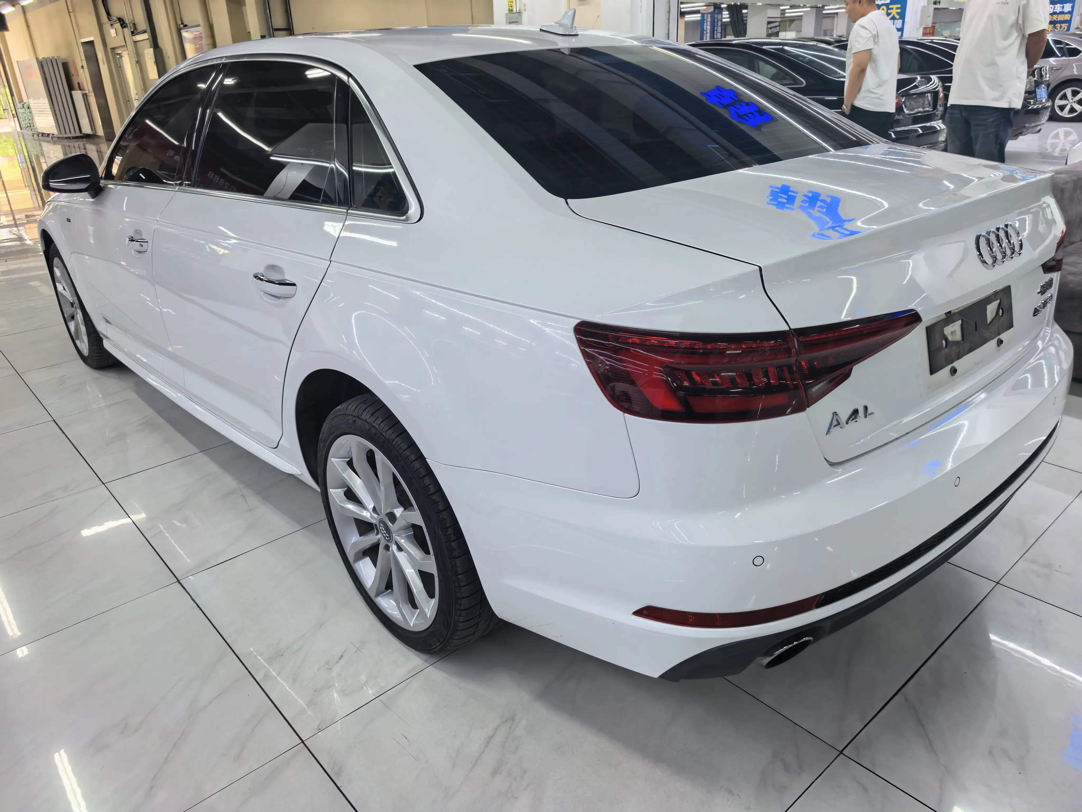 Audi A4L