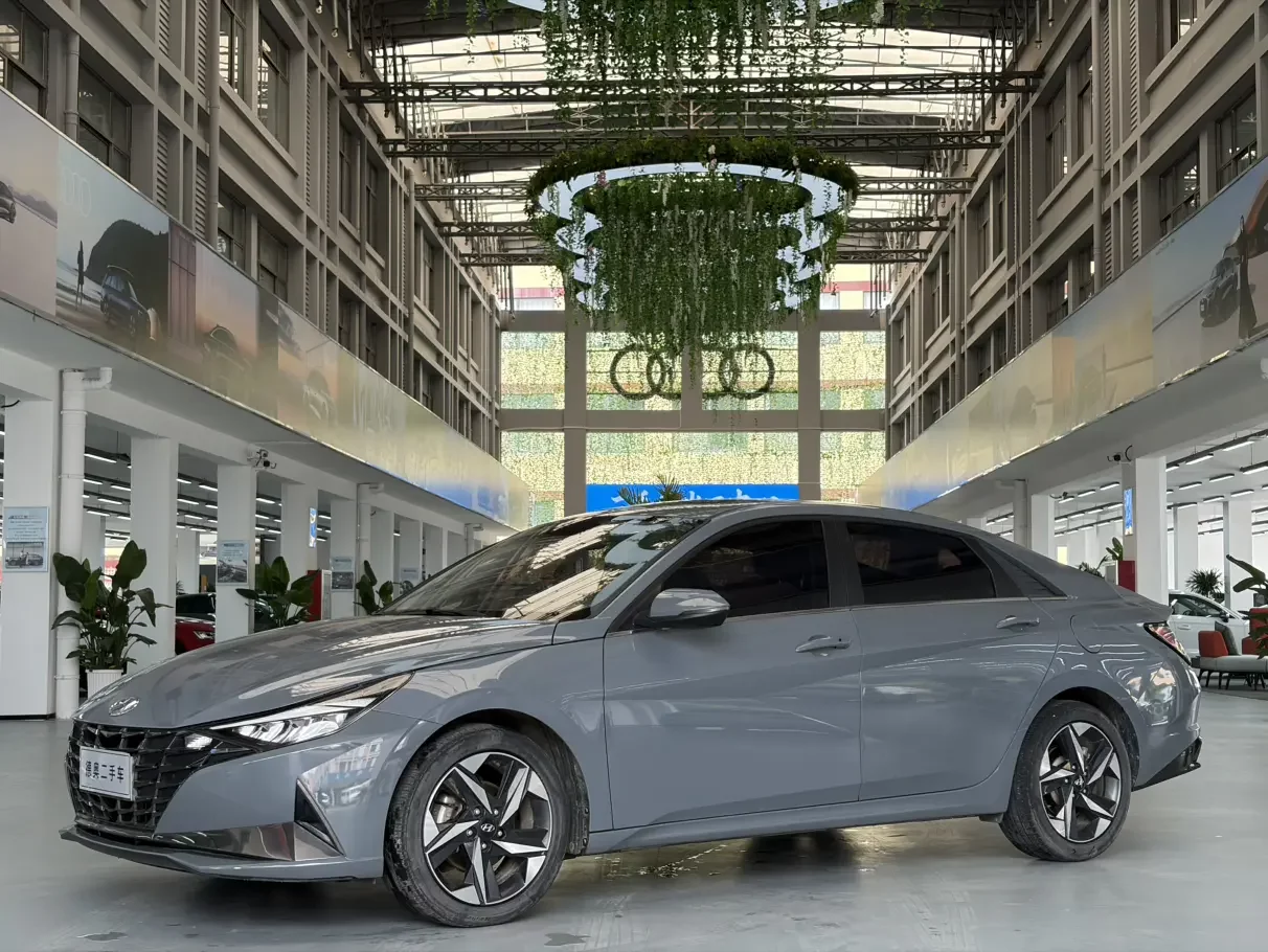 Hyundai Elantra