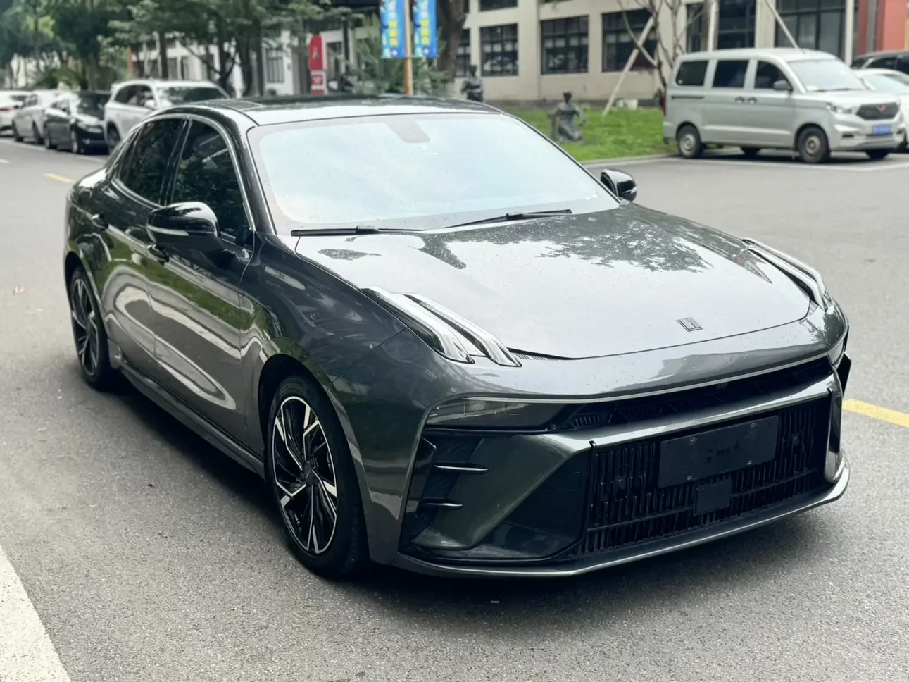 Lynk & Co 03