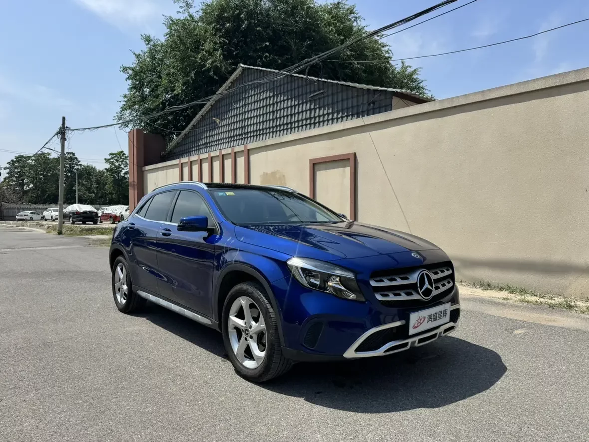 Mercedes-Benz GLA
