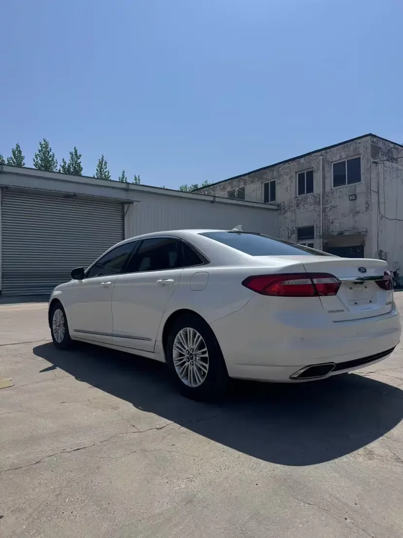Ford Taurus
