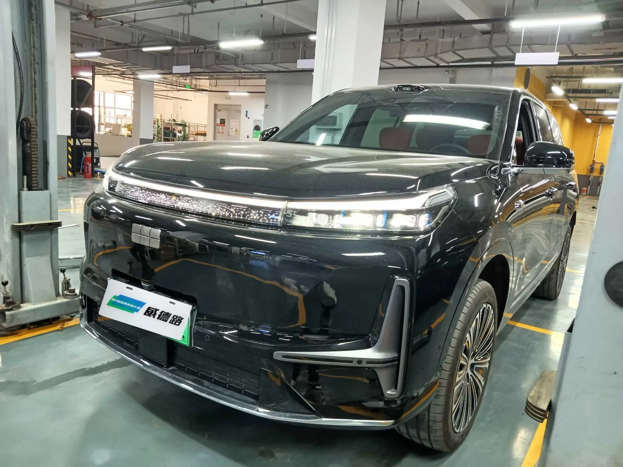 Geely Galaxy M9