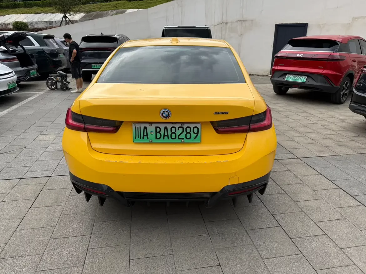 BMW i3