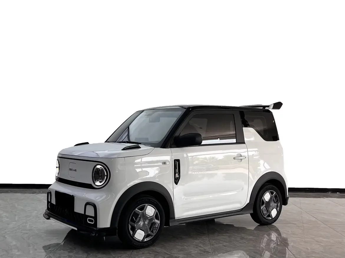 Geely panda