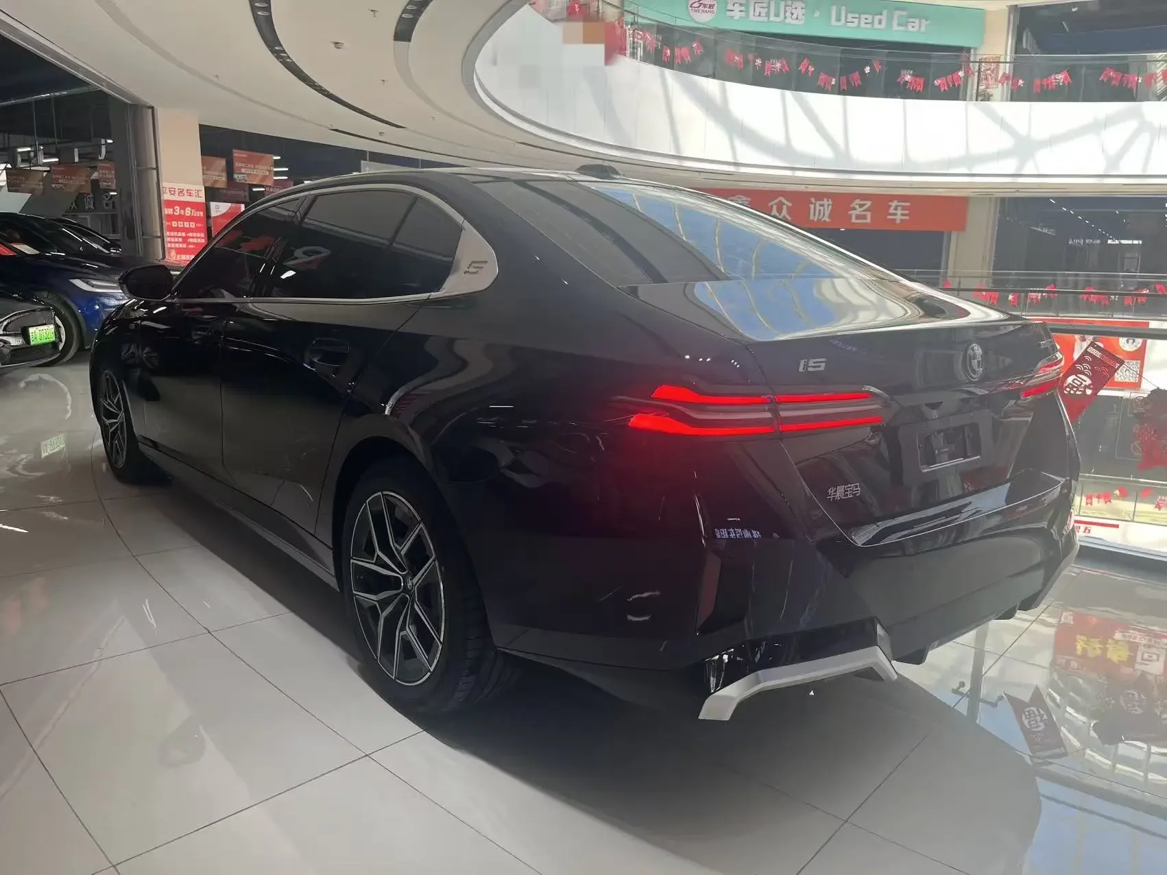 BMW i5