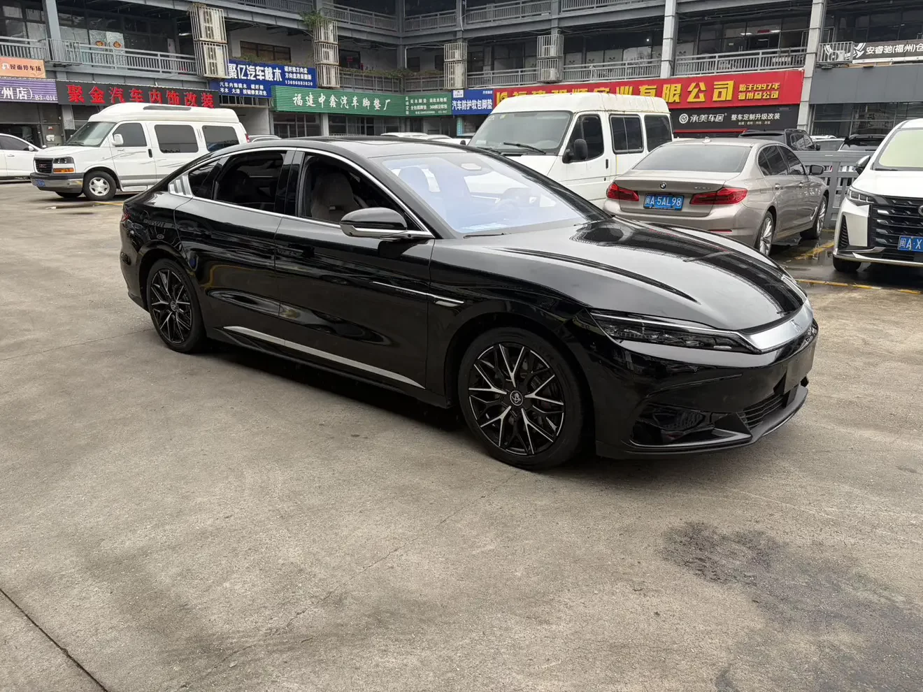 BYD Han EV