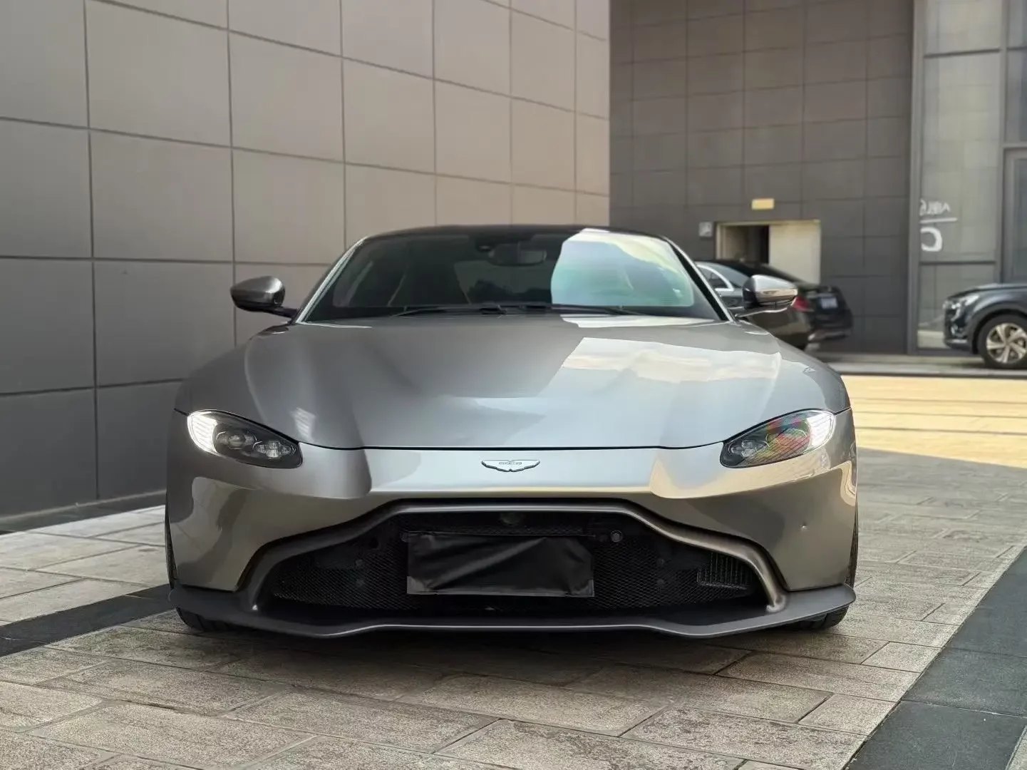 Aston Martin Vantage