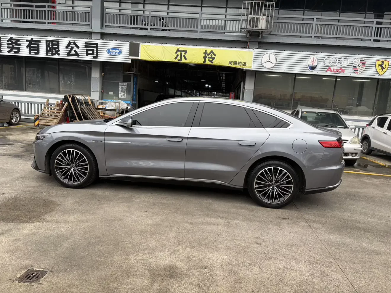 BYD Han EV