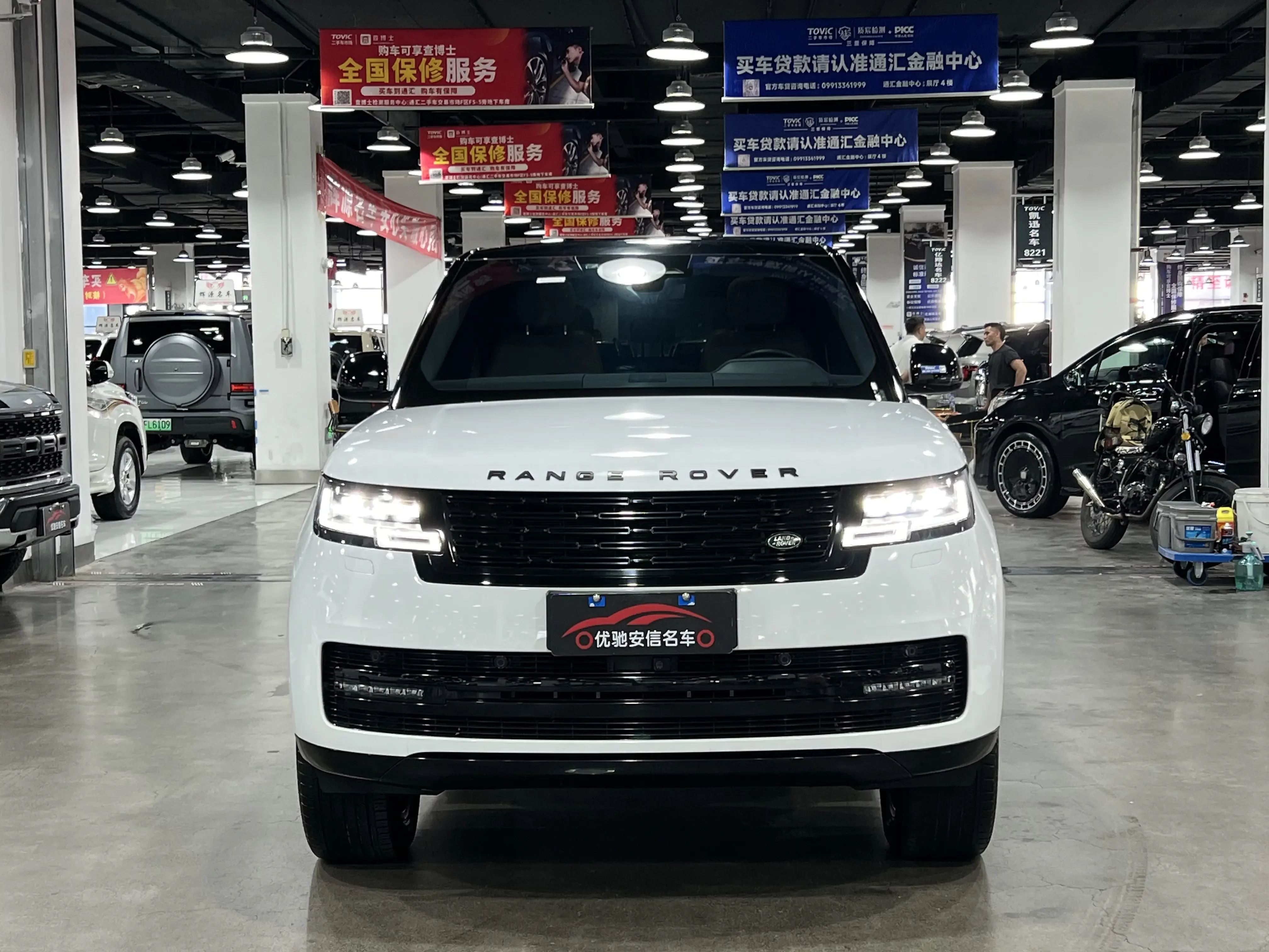 Land Rover range rover