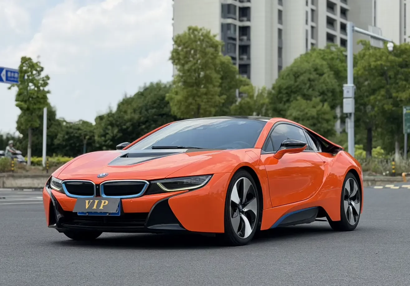 BMW i8