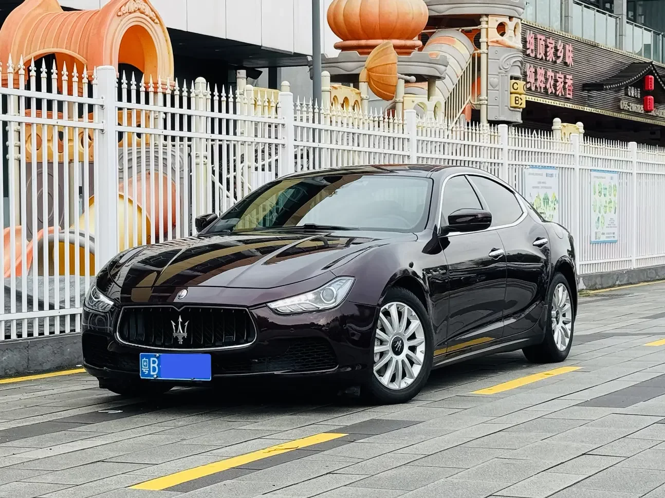 Maserati Ghibli  из Китая