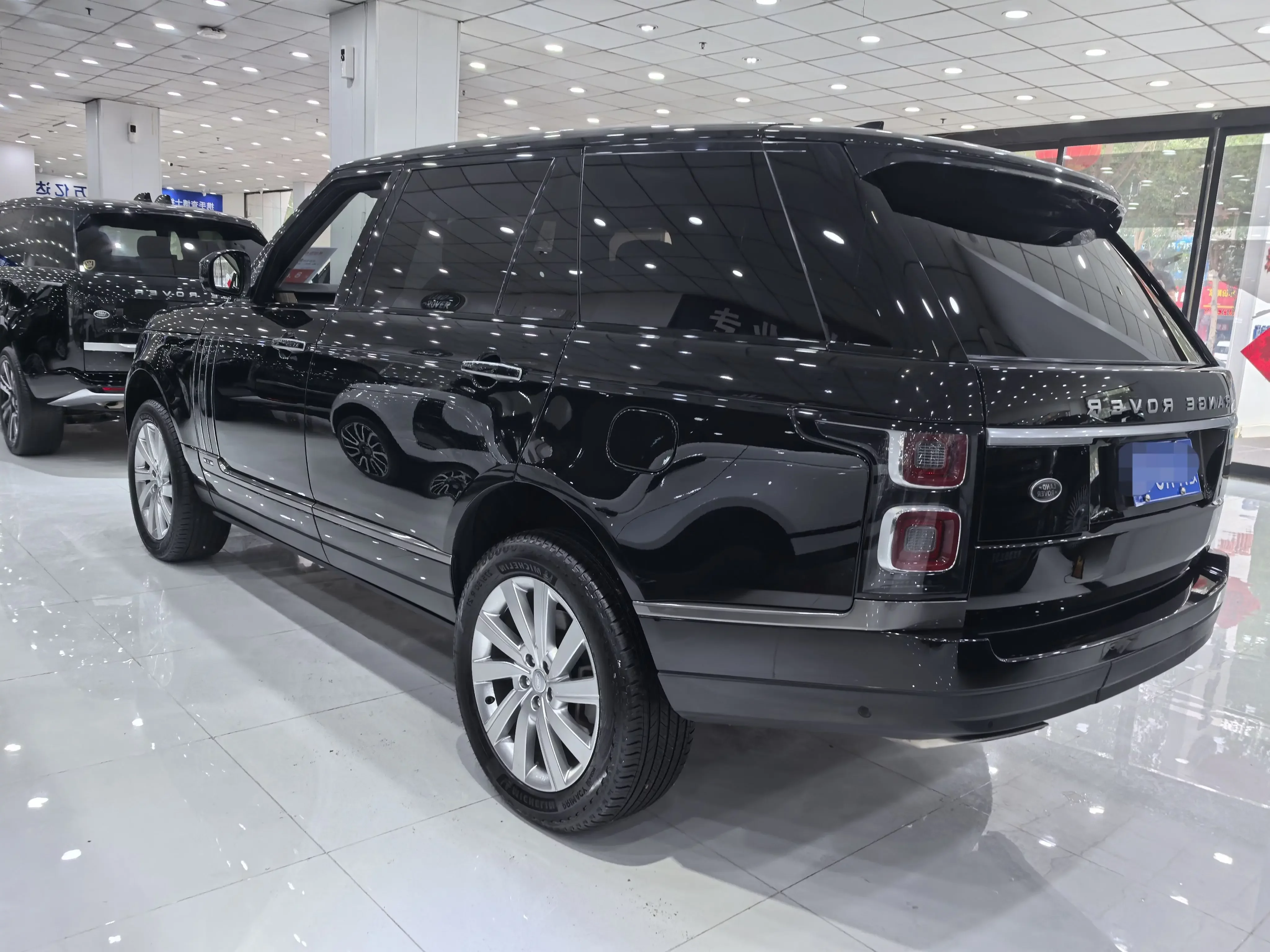 Land Rover range rover