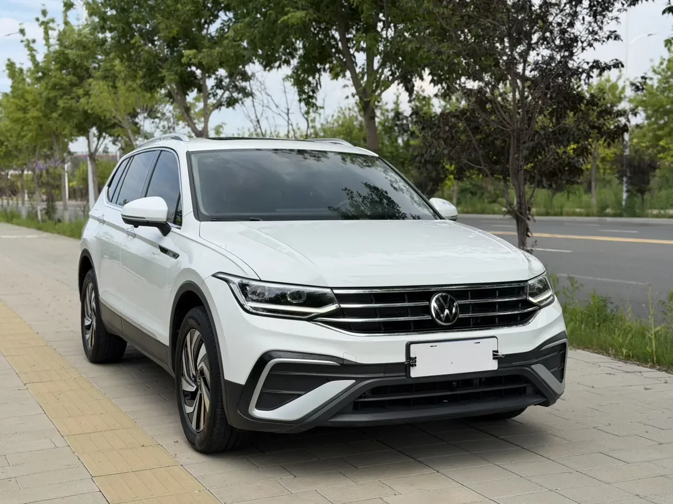 Volkswagen Tiguan L