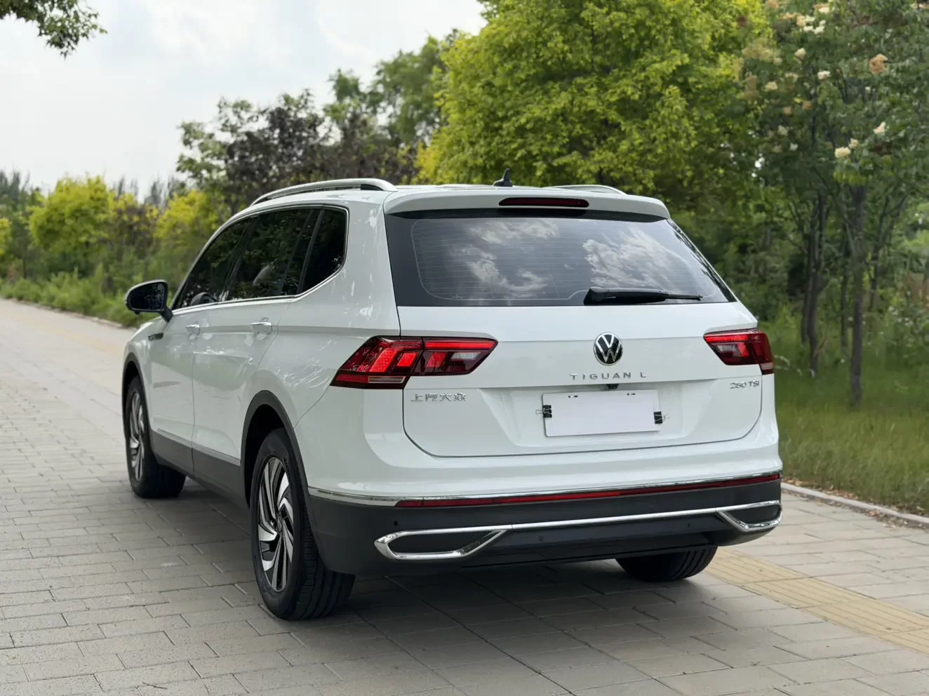 Volkswagen Tiguan L