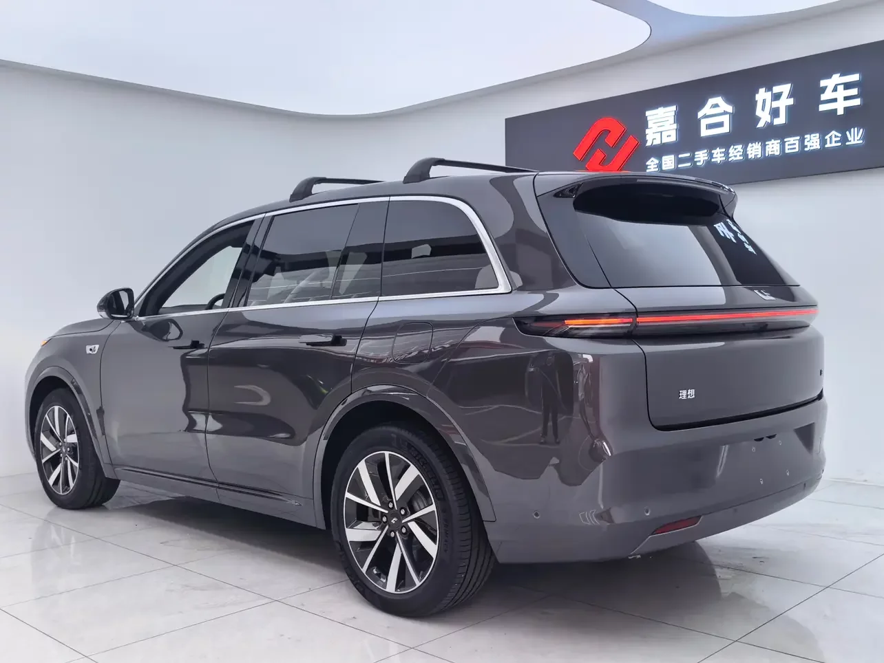 Lixiang L8