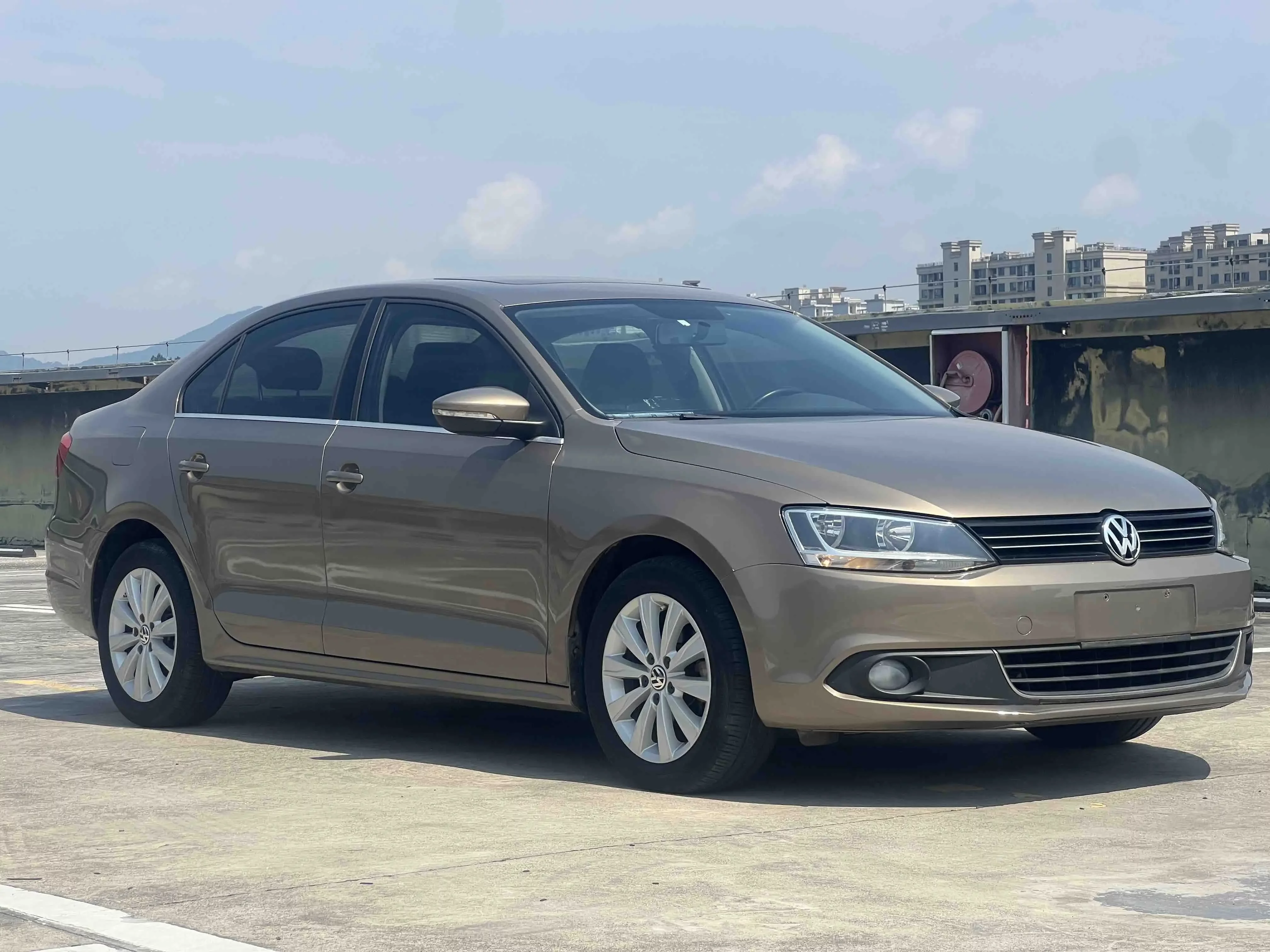 Volkswagen Sagitar