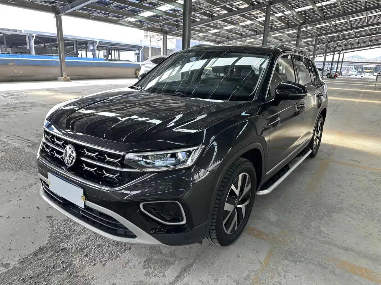 VOLKSWAGEN TAYRON